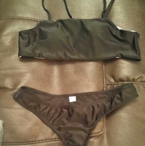 3 Bikinis NEVER worn - Picture 2 of 4